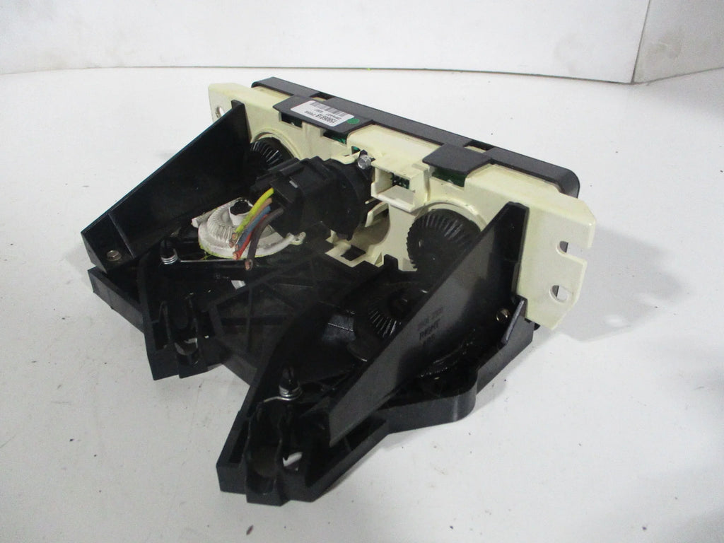 (Good) Ion Controle Pre-Owned 06-07 Temperature Heater OEM Saturn AC LKQ