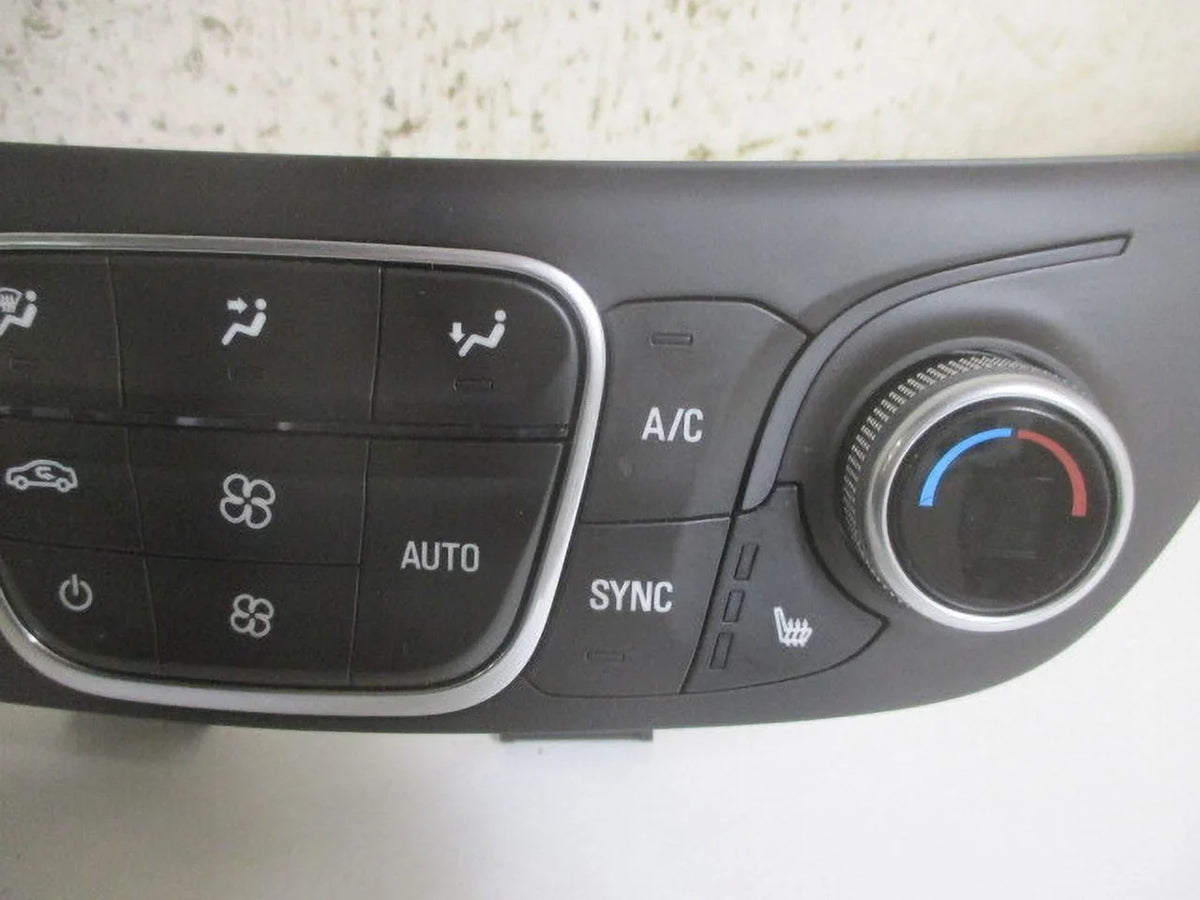 Control OEM Equinox Automatic Pre-Owned Temperature 22 AC 20 Chevrolet 21 (Good) Climate Heater