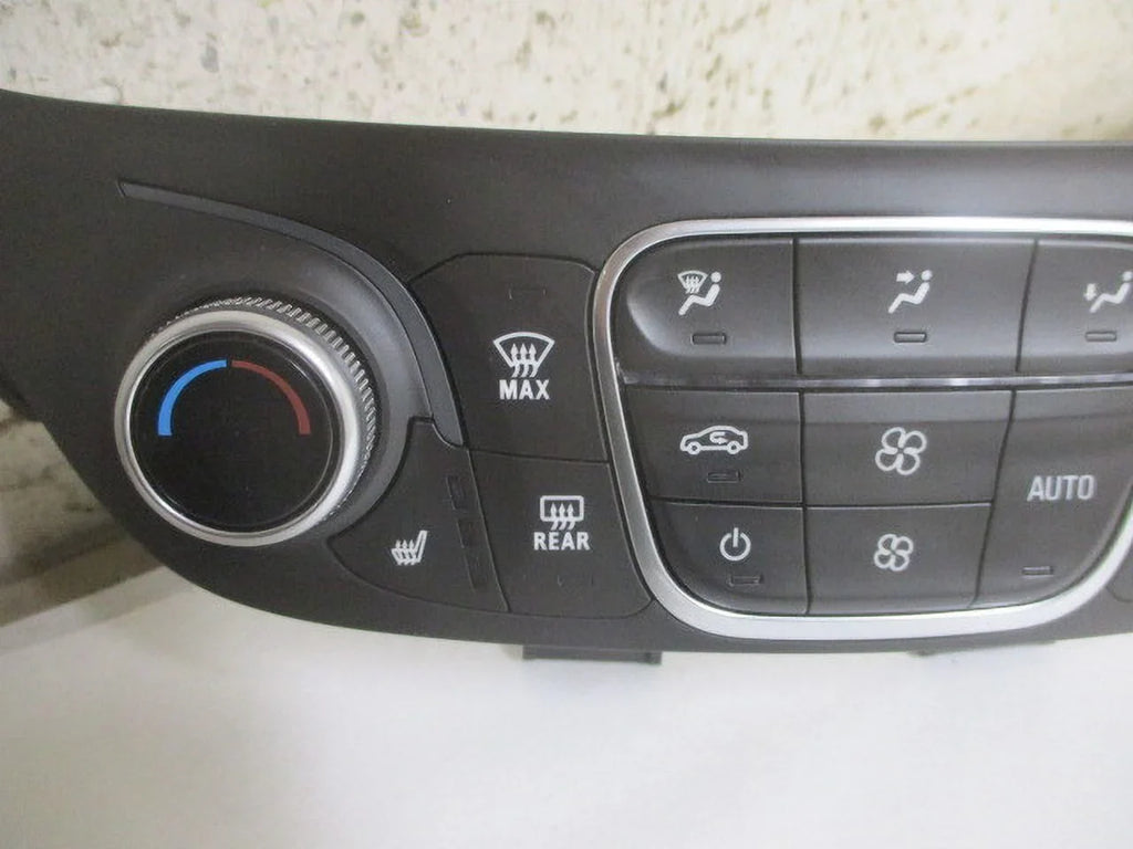 Control OEM Equinox Automatic Pre-Owned Temperature 22 AC 20 Chevrolet 21 (Good) Climate Heater