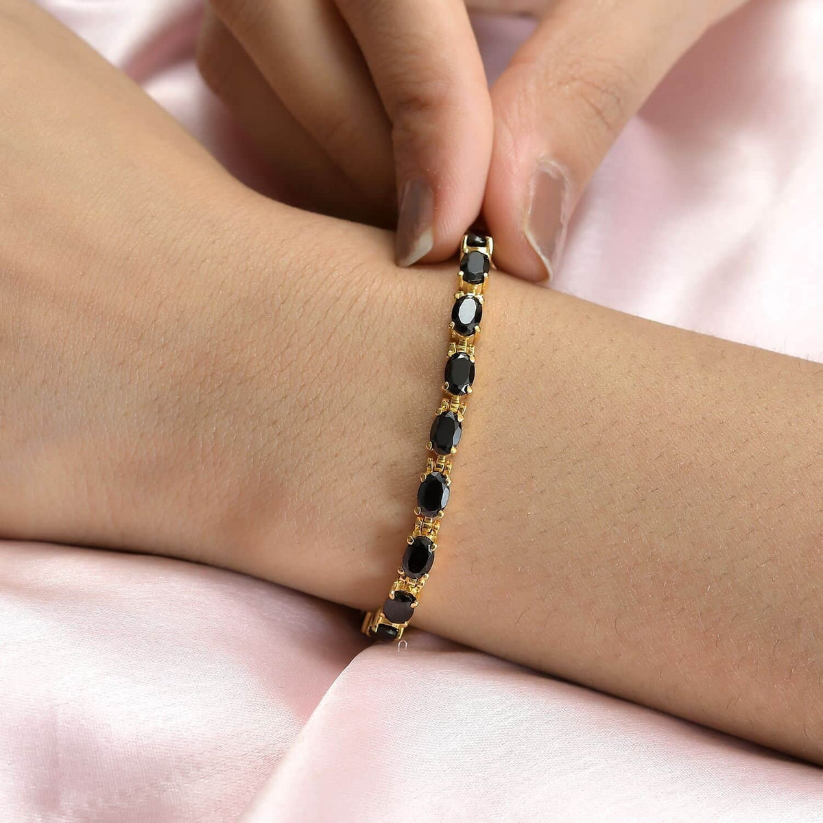 Black for 6.5" Bracelet dimension Steel Jewelry LC Stainless 8.49 Ct Birthday Plated Gifts Spinel Women Yellow Gold Shop Ion Oval