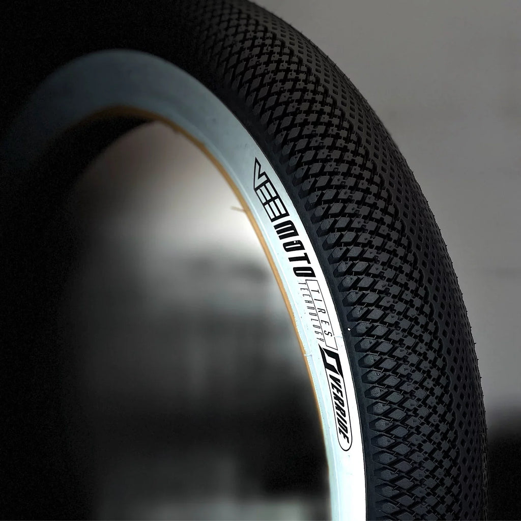 22x3.0 Tire, Speedster 50 Bike Compound E-Bike Vee Tire Whitewall Performance