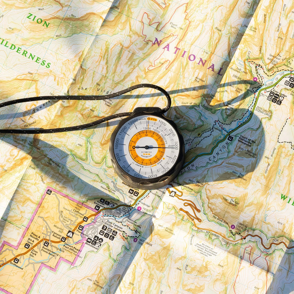 climate-Trend with Altitude Feet Battery-Free Reads from Sun 15,000 to Indicator Barometer Lanyard Ascent and Altimeter 0 | Case | Altimeter - Company and Rugged Aluminum Reflective
