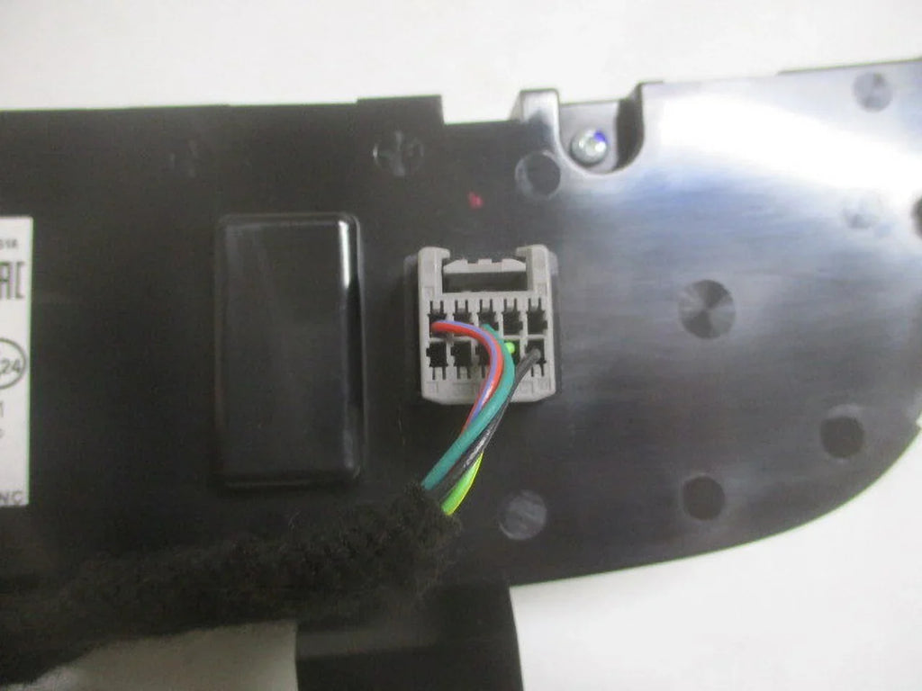 Control OEM Equinox Automatic Pre-Owned Temperature 22 AC 20 Chevrolet 21 (Good) Climate Heater