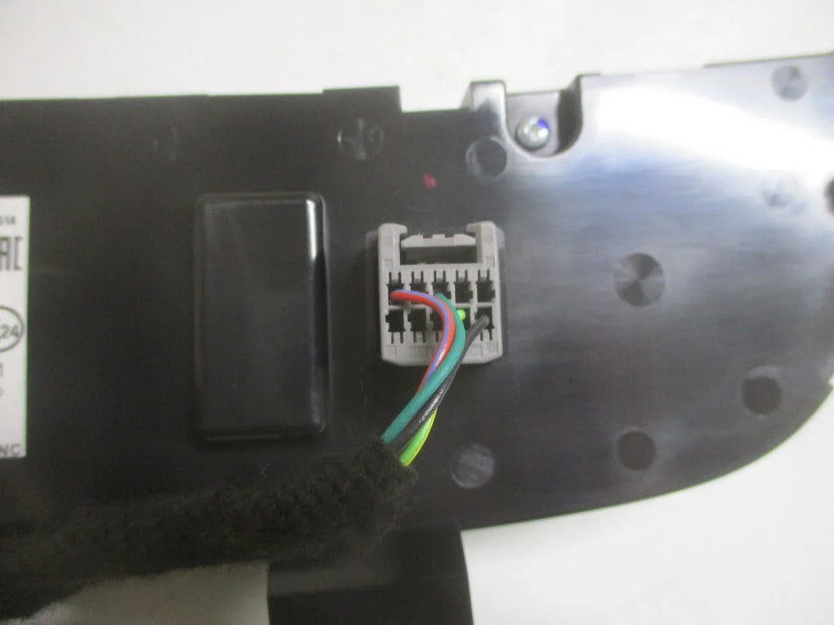 Control OEM Equinox Automatic Pre-Owned Temperature 22 AC 20 Chevrolet 21 (Good) Climate Heater