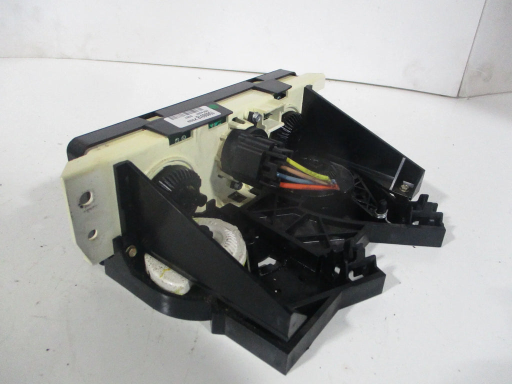 (Good) Ion Controle Pre-Owned 06-07 Temperature Heater OEM Saturn AC LKQ